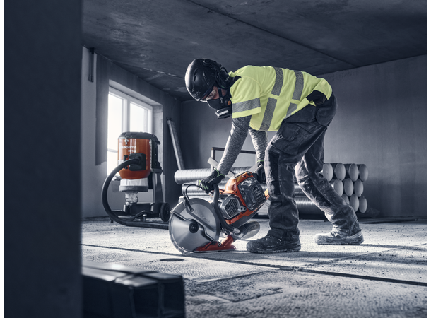 K 1 PACE MOTORKAPPESAG 14" X-HALT™ Husqvarna - Batteridrevet 