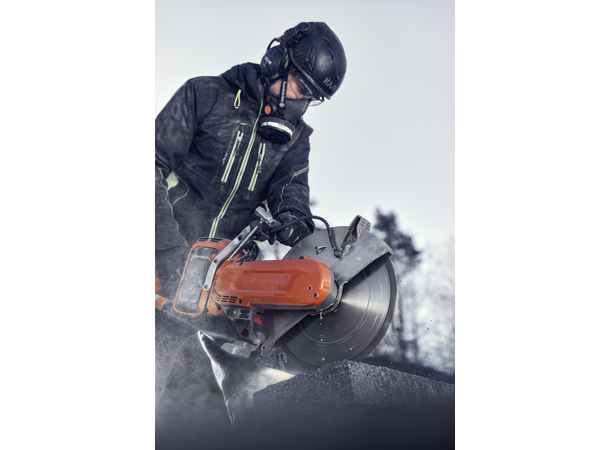K 1 PACE MOTORKAPPESAG 14" X-HALT™ Husqvarna - Batteridrevet 