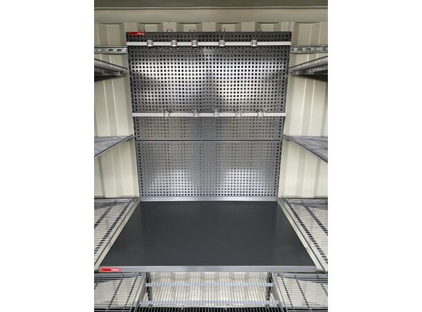CONTAINER 8 FOT BM M/INNREDNING RAL3020 BM type 3 - Heng. innredning, lys, varme 
