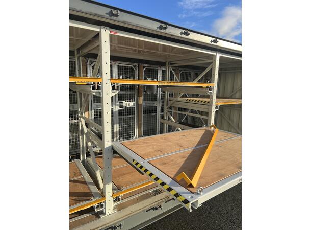 CONTAINER HEAVY LOAD 20´RIGHTSIDE ACCESS Racking+ locker, Low Cube, FTC 