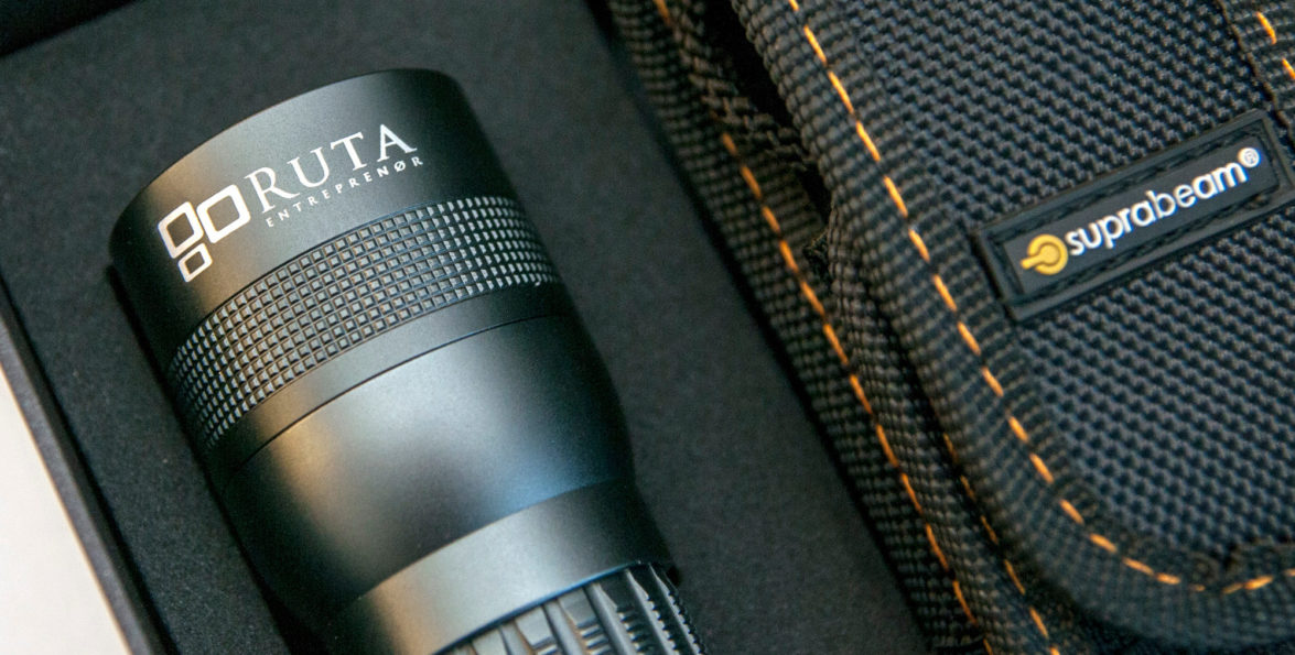 Lasergravert lommelykt